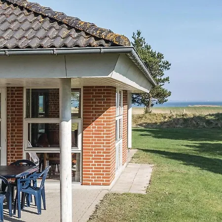 Three-bedroom Holiday In *