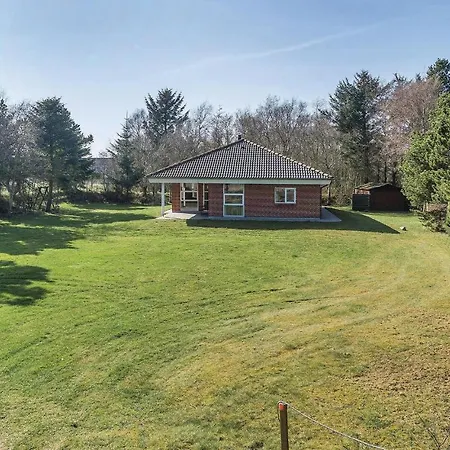 Three-bedroom Holiday In