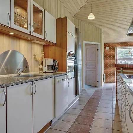 Three-bedroom Holiday In Tatil Evi *